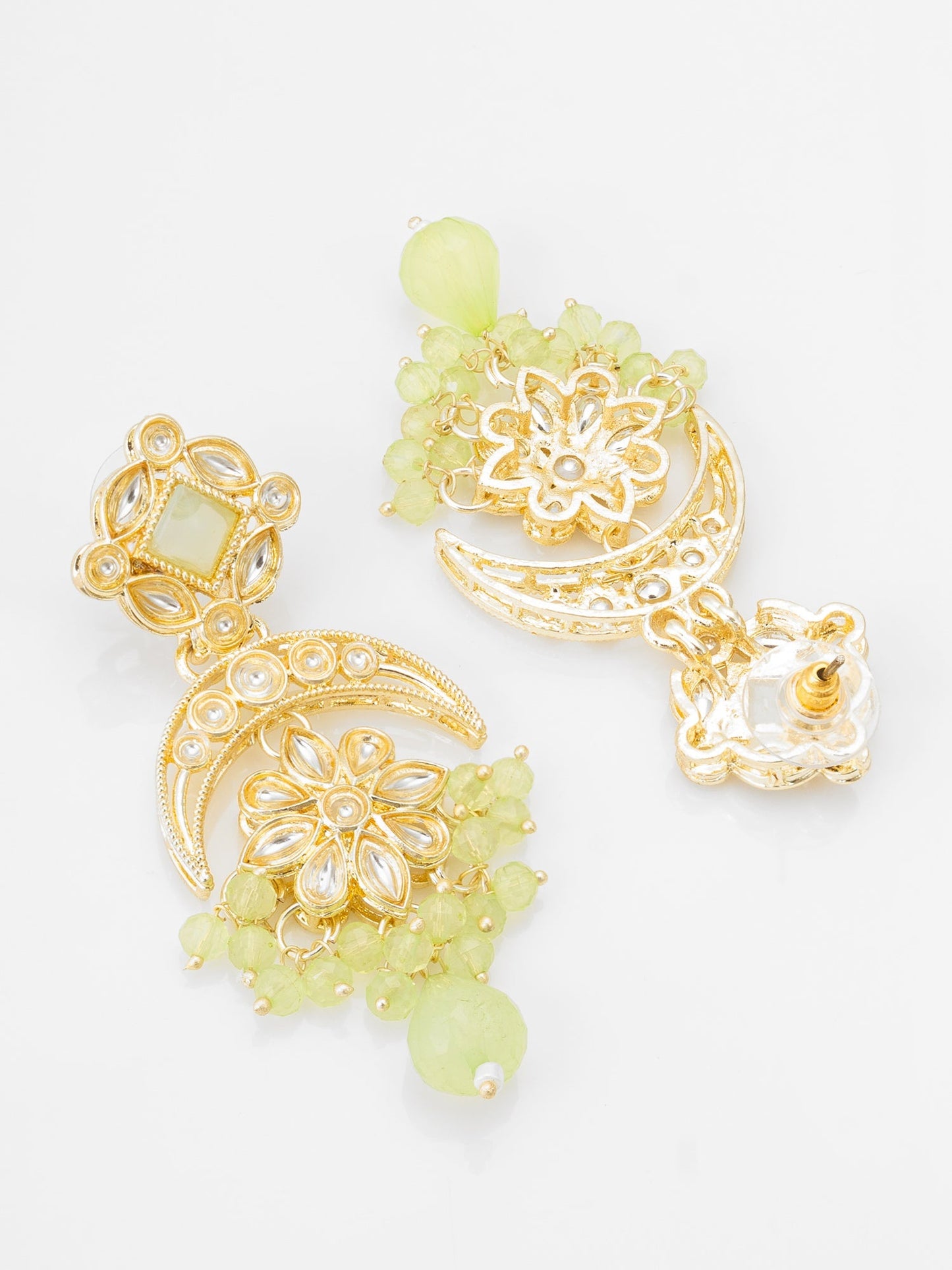 Traditional gold plated alloy chandelier earring with pearl kundan detailing