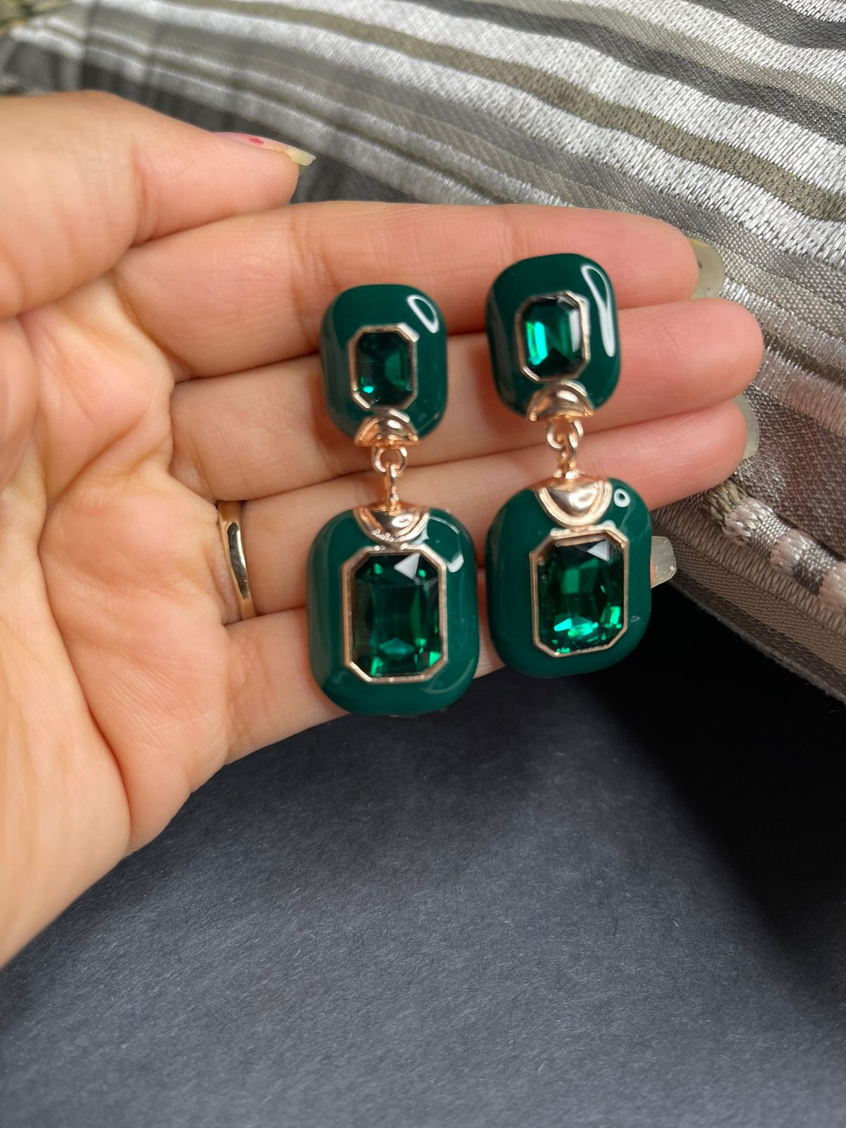 Green colour quartz synthetic stone earrings